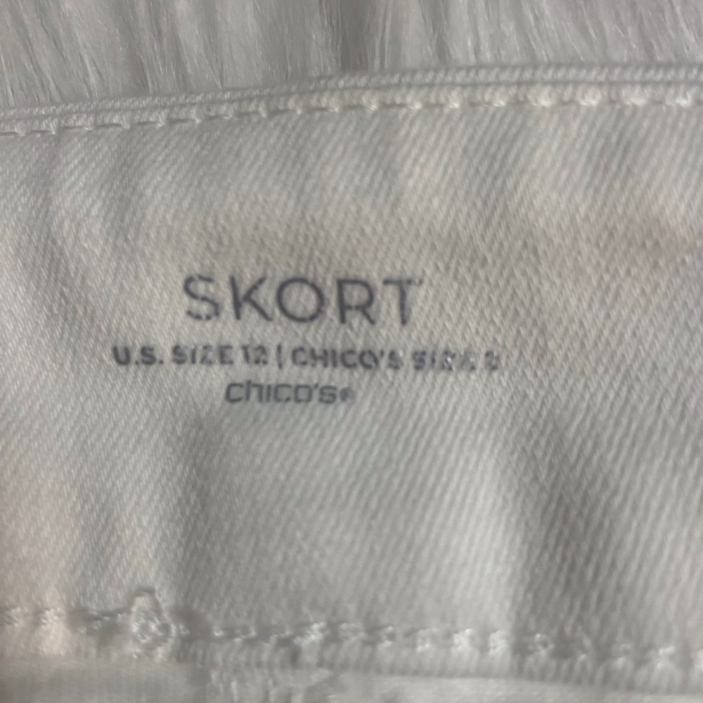 NWT Chico’s Sz 12 White Denim Women’s Skorts - Picture 10 of 10